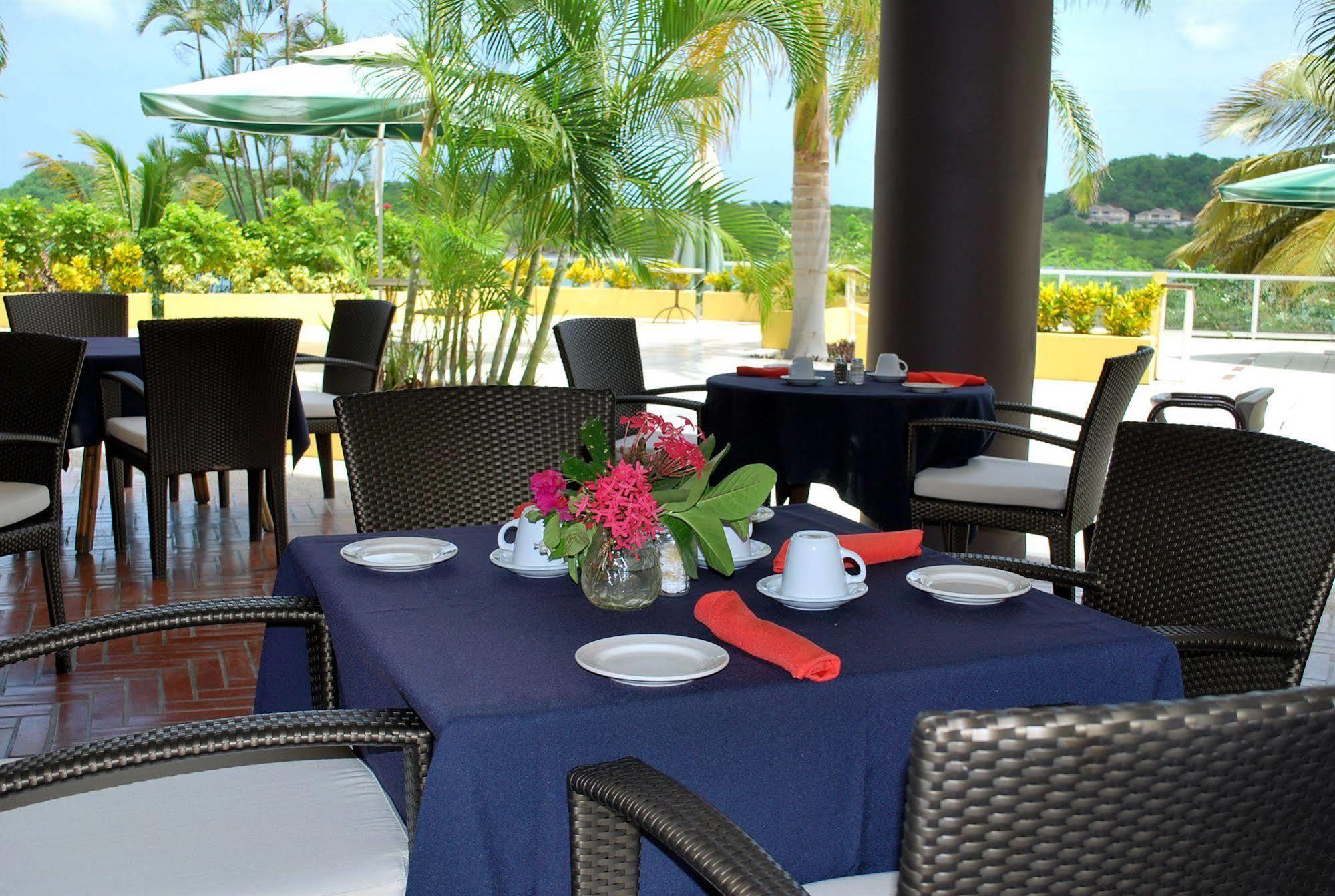 Grand Royal Antiguan Beach Resort Five Islands Village Restaurant photo